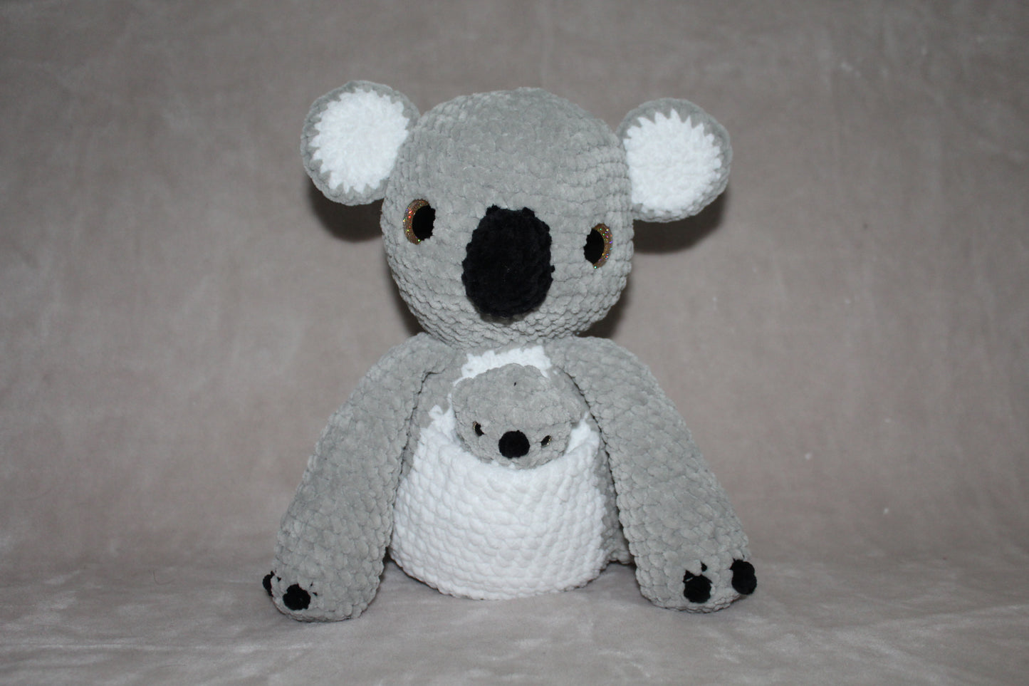Crochet Pattern for a Koala and Baby