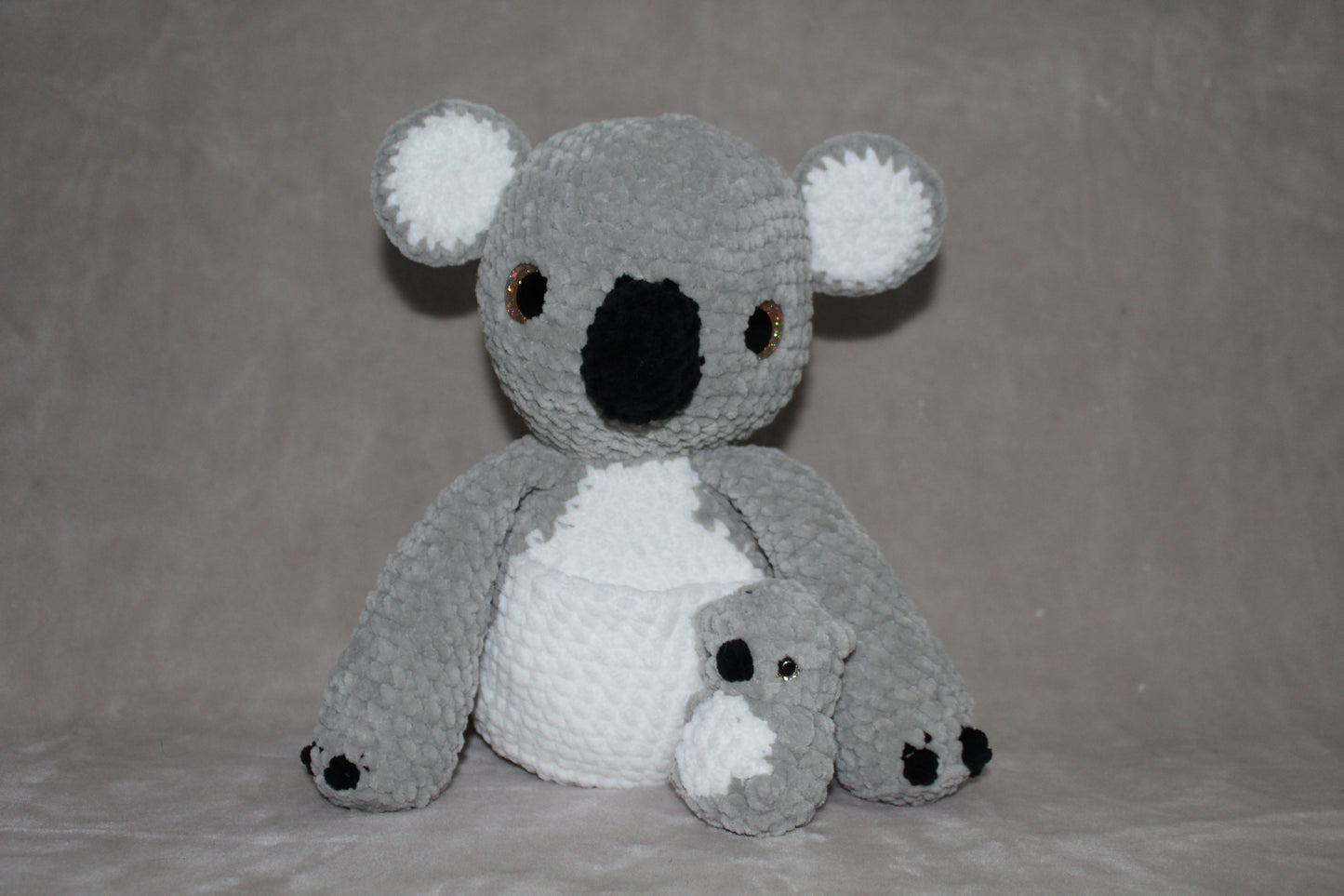Crochet Pattern for a Koala and Baby